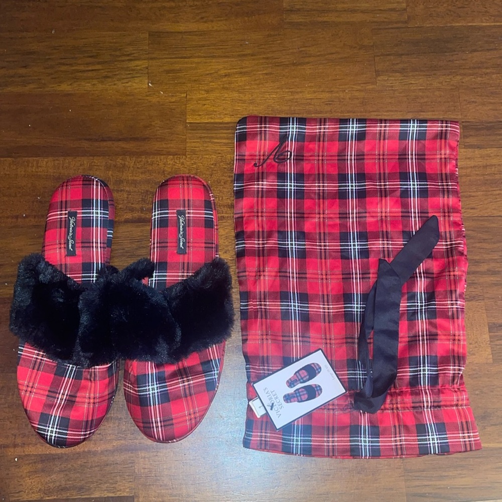 Victoria’s Secret red plaid ladies slippers with dust bag. Large 9/10. Like new
